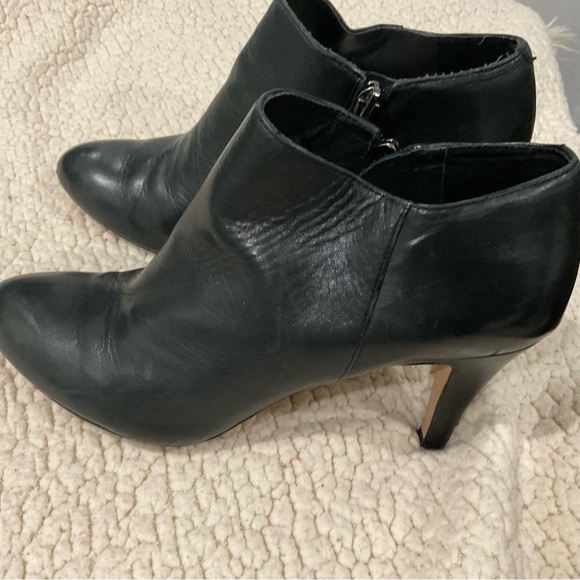 Vince Camuto Shoes - Vince Camuto Black Leather Pointed-Toe Ankle Booties